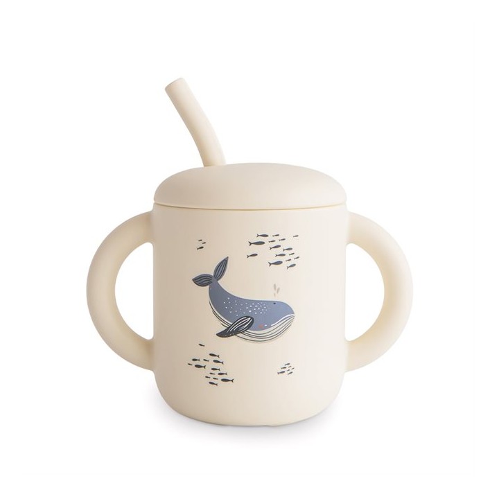 Tasse avec paille