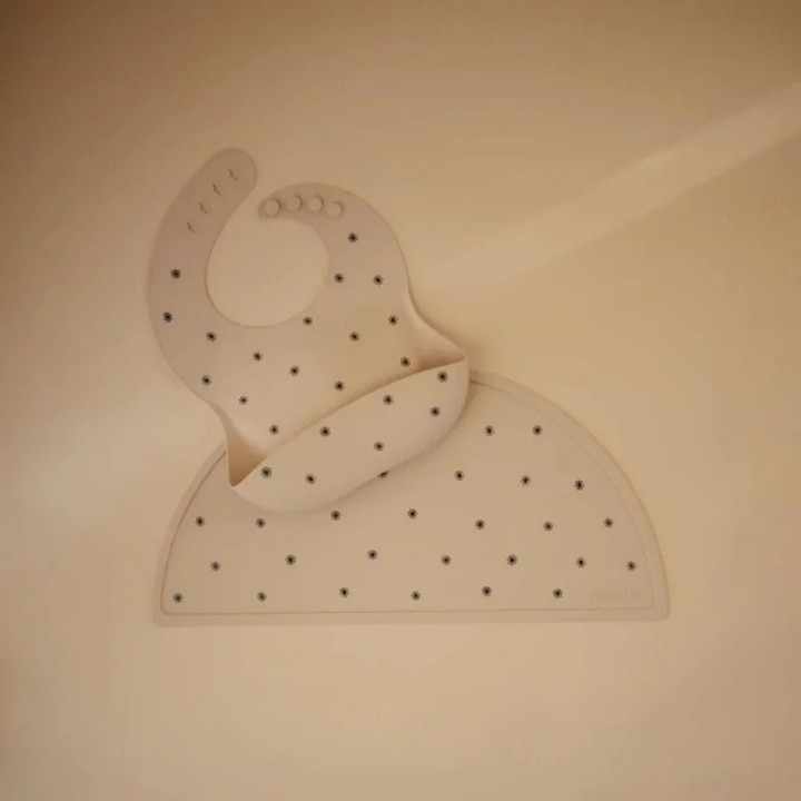 Bavoir en silicone