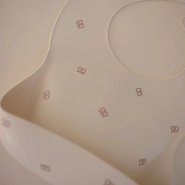 Bavoir en silicone