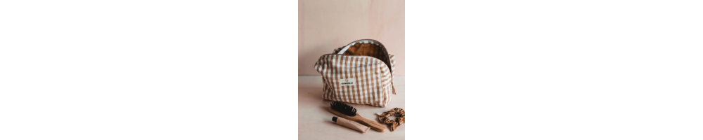 Toilettas, toiletzak en etui voor kinderspulletjes