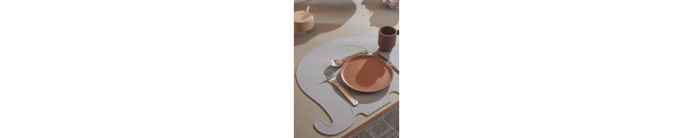 Sets de table et tapis de protection